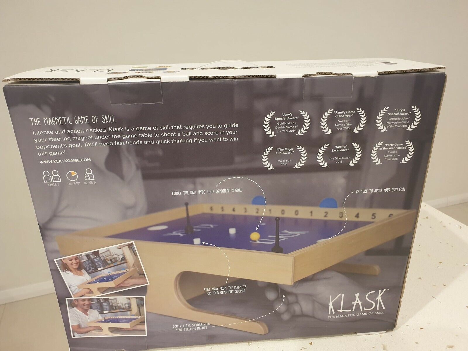 Klask The Magnetic Hockey Board Game -NEW 