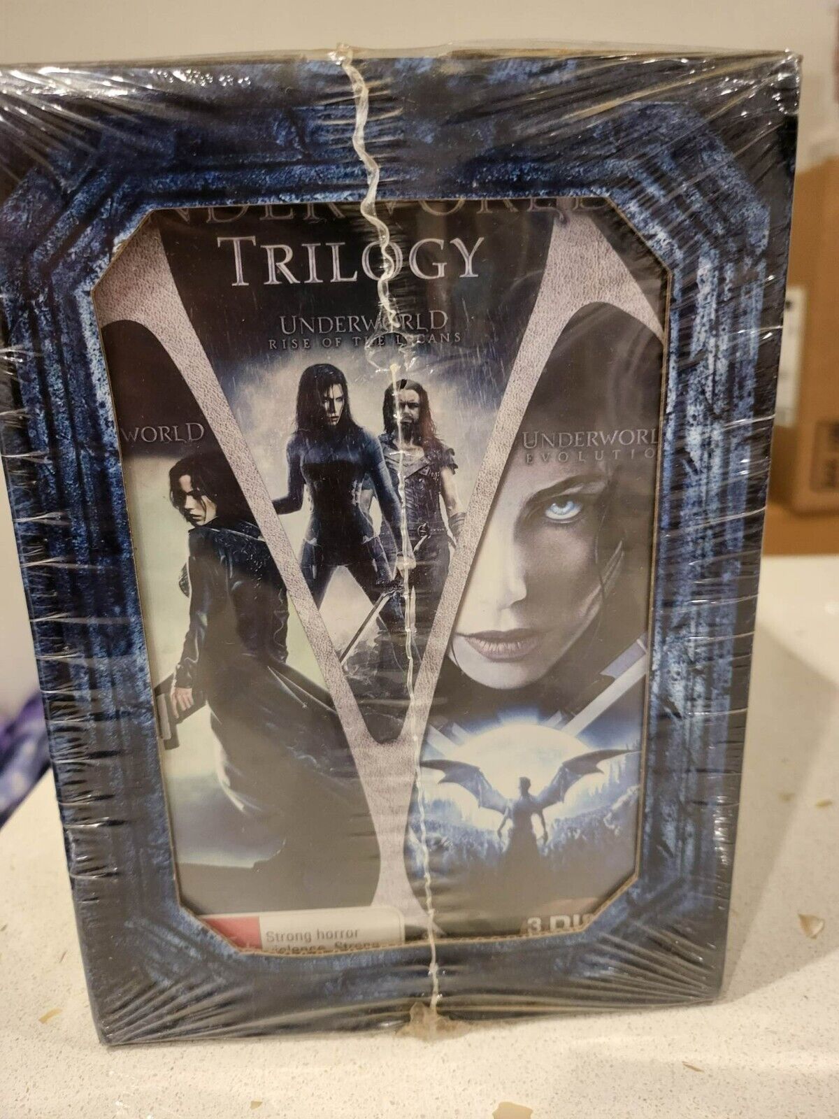 Underworld Trilogy Limited Edition 51/2 Lycan Figurine Included - Limited Editi